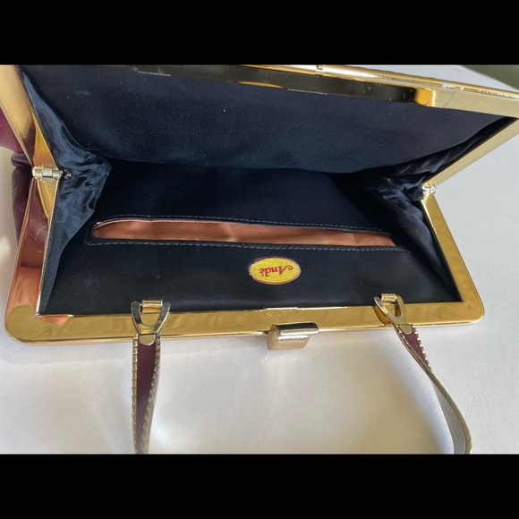 Ande Burgundy Leather Vintage Handbag - Picture 13 of 15
